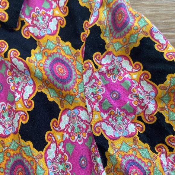 HAUTE HIPPIE Medallion black Pink Wrap Long Sleeve Top sz M - Picture 3 of 8